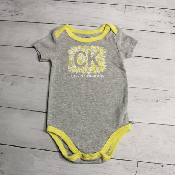 Calvin Klein Baby's Girl's Bodysuit Top Size 3-6 Months Gray Yellow - Picture 1 of 4